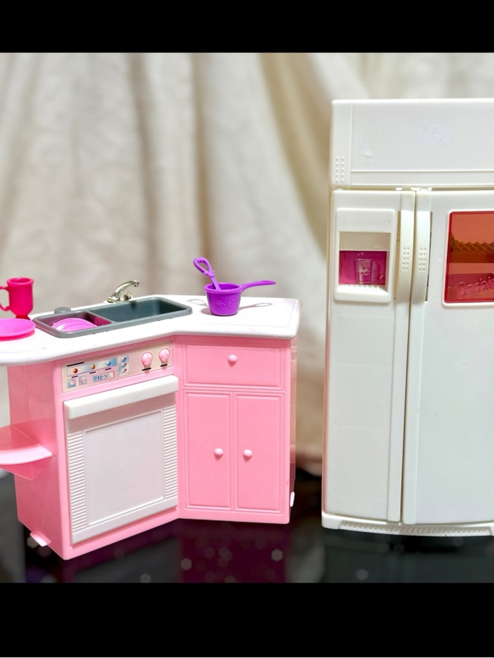 1996 Barbie Folding Pretty House Refrigerator Sink + Kitchen Accessories Lot